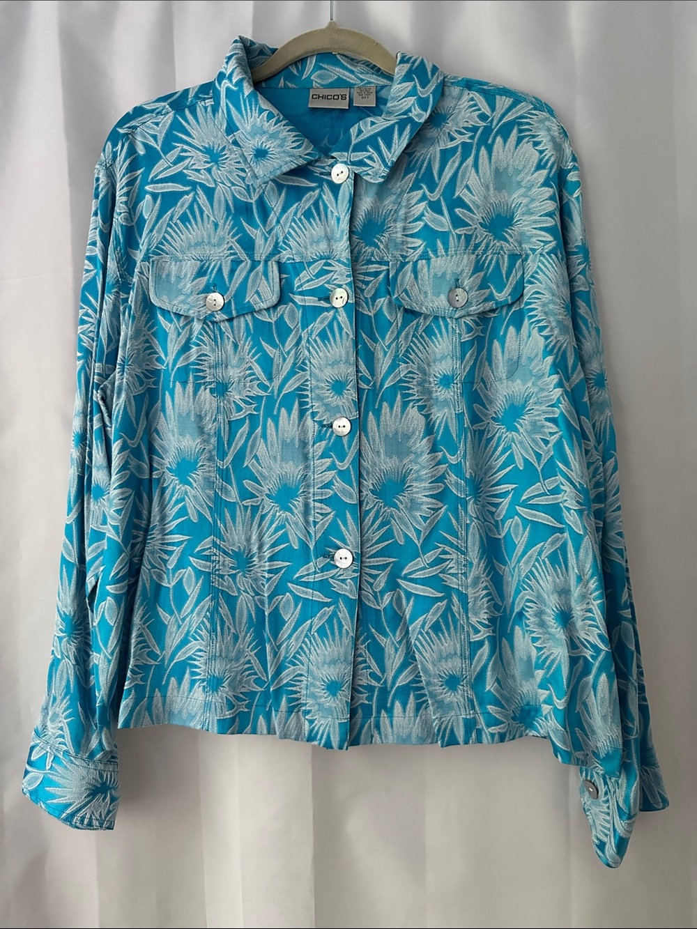Chico’s Button Down Shirt Size 3/XL Teal Tropical Floral Silk Blend Coastal
